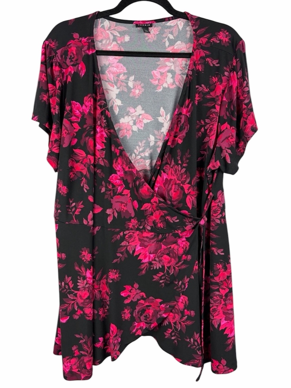 Torrid Size 3X Black Pink Floral Wrap Tunic Top Blouse Plus Size